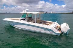 2020 Boston Whaler 380 Outrage photo 8
