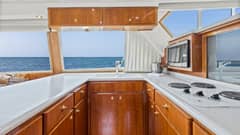 2001 Navigator 4800 "Maggie B" photo 8