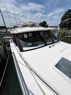 2023 Cutwater 32 Coupe photo 2