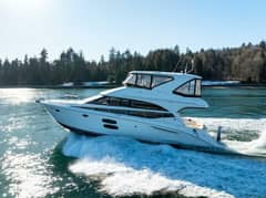 2014 Meridian 441 Sedan photo 3