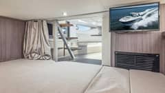 2022 Sea Ray 320 Sundancer OB "Raya Sunshine" photo 9