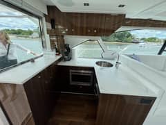 2021 Cruisers Yachts 50 Cantius photo 6