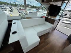 2021 Cruisers Yachts 50 Cantius photo 4