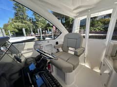 2018 Pursuit OS 355 Offshore photo 2