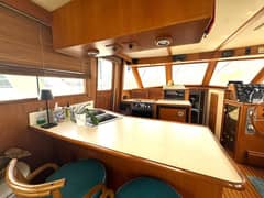 1988 Offshore Yachts "Boat Hair Don't Care" photo 6