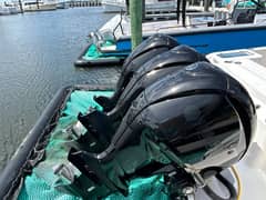 2022 Robalo R360 "SEXY AF" photo 4