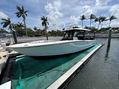 2022 Robalo R360 "SEXY AF" photo 1
