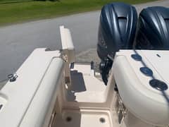 2020 Grady-White 370 Express "Wave Grader" photo 9