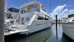 2007 Carver 47 Cockpit Motor Yacht "Splash & Dash" photo 2