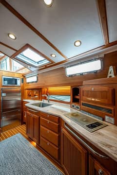 2020 Sabre 48 Salon Express "Eagle Eye" photo 7