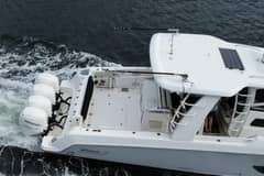 2020 Boston Whaler 420 Outrage photo 9