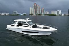 2020 Boston Whaler 420 Outrage photo 8