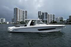 2020 Boston Whaler 420 Outrage photo 3