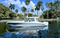 2019 Boston Whaler 350 Realm "Just a Lil Better" photo 2