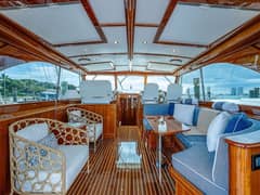 2018 Hinckley Talaria 55 MKII "MEL BELLE" photo 8