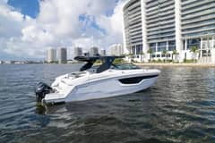 2021 Cruisers Yachts photo 5
