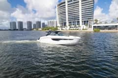 2021 Cruisers Yachts photo 9