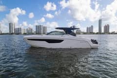 2021 Cruisers Yachts photo 4