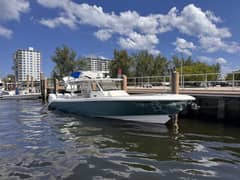 2016 Everglades 435 CC photo 2