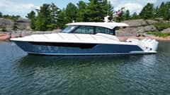 2025 Tiara Yachts 48 LE "Nauti Life" photo 4