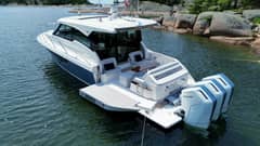 2025 Tiara Yachts 48 LE "Nauti Life" photo 6
