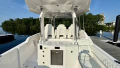 2021 Regal 33 SAV photo 8
