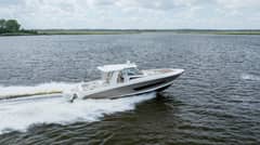 2017 Boston Whaler 420 Outrage "Leslie Ann" photo 6