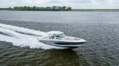 2017 Boston Whaler 420 Outrage "Leslie Ann" photo 8