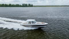 2017 Boston Whaler 420 Outrage "Leslie Ann" photo 7