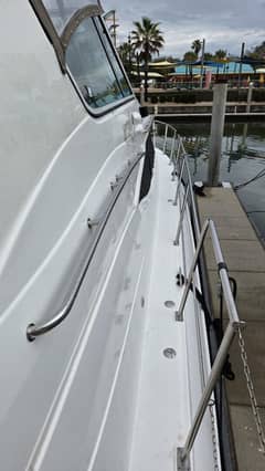 2000 Cruisers Yachts 4450 Express Motor Yacht "Always Friday" photo 8
