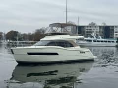 2016 Carver C34 Command Bridge "Melody Rose" photo 1
