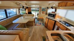 2004 Meridian 411 Sedan Bridge "Into the Mystic" photo 7