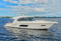 2015 Riviera 565 SUV "Escape Pod" photo 3