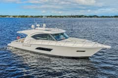2015 Riviera 565 SUV "Escape Pod" photo 4