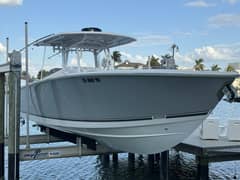 2024 Jupiter 38 HFS photo 9