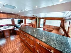 2007 Hatteras 68 Convertible photo 7