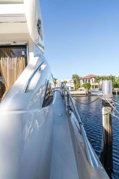 2010 Sunseeker Predator photo 5
