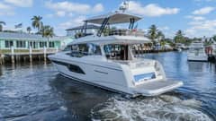 2021 Prestige 520 Flybridge "Happy Cay" photo 7