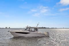 2022 Boston Whaler 405 Conquest "Lobo Del Mar II" photo 2