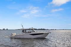 2022 Boston Whaler 405 Conquest "Lobo Del Mar II" photo 1