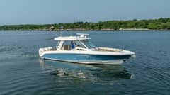 2019 Boston Whaler 350 EX Realm "BLUE SKIES" photo 1