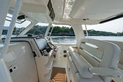 2019 Boston Whaler 350 EX Realm "BLUE SKIES" photo 9