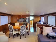 2000 Hatteras 75 Sport Deck "Island Dancer" photo 3