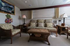 1969 Derecktor Hunt Motor Yacht "Summer Song" photo 5