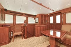 2002 Grand Alaskan Flushdeck "Symmetry" photo 7