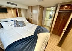1994 Hatteras Cockpit Motoryacht photo 6