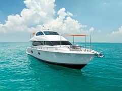 2006 Lazzara Yachts 84 Skylounge "Voyager" photo 8