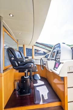 2005 Pershing 76 Motor Yacht "Denise" photo 9