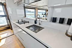 2025 Absolute 75 Navetta "Fantasy Girl" photo 9