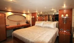 2007 Lazzara Yachts 74 Motor Yacht "Kathleen" photo 6